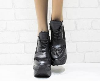 Дамски обувки  на платформа естествена  кожа черни