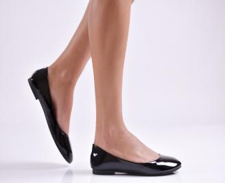 Дамски обувки равни еко лак черни