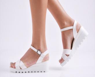 Дамски  сандали на платформа  еко кожа бели