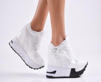 Дамски обувки на платформа еко кожа/лак бели