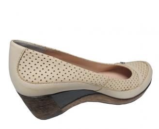 Дамски обувки естествена кожа бежови