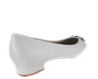 Ежедневни дамски обувки  бели